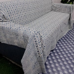 Handmade Kantha Quilt - Indian Block Print Bedding in King Size - Cozy Throw Blanket Ideal for Mother’s Day Gift or Bedroom Makeover