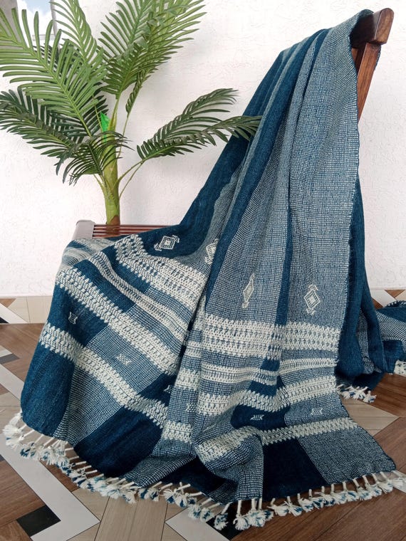 Cozy Wool Throw Blanket – Handcrafted Bed Throw, Vintage Bohemian Style Winter Blanket for Sofa or Bed, Rustic Warm Handmade Decor Gift