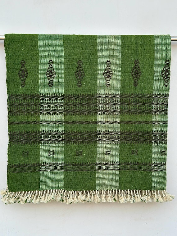 Cozy Wool Throw Blanket – Handcrafted Bed Throw, Vintage Bohemian Style Winter Blanket for Sofa or Bed, Rustic Warm Handmade Decor Gift