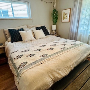 Handmade Cotton Blanket and Throws for Bedroom, Hand Block Printed Throw Blanket, Floral Throw Blanket, Unique Holiday Gift for Mom.