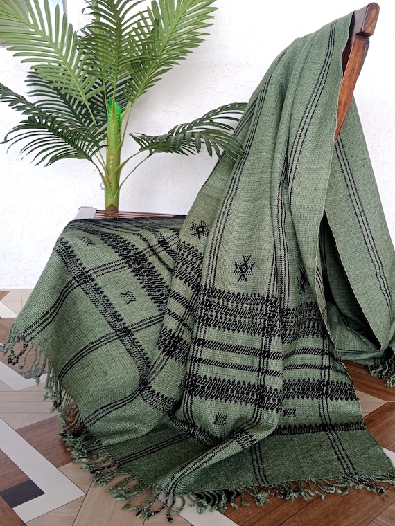 Cozy Wool Throw Blanket – Handcrafted Bed Throw, Vintage Bohemian Style Winter Blanket for Sofa or Bed, Rustic Warm Handmade Decor Gift