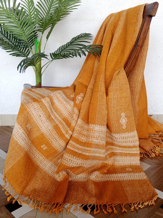 Cozy Wool Throw Blanket – Handcrafted Bed Throw, Vintage Bohemian Style Winter Blanket for Sofa or Bed, Rustic Warm Handmade Decor Gift