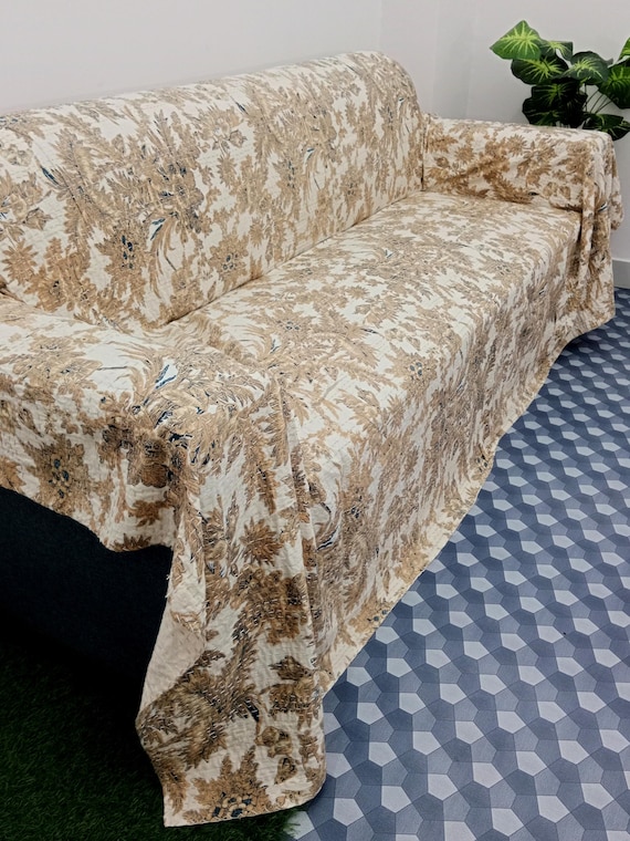 Indian Kantha Bedspread Queen Size - Hand Stitched Cotton Quilt with Elegant Floral Pattern - Decorative Throw for Bedroom or Living Room