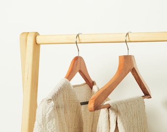 Wooden Garment Rack for Hanging Clothes Shoe, Pinewood Wardrobe Organizer w Storage Shelf, Floor Standing Retail Display Rack for Entryway