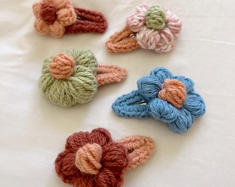 Crochet puff flower clip