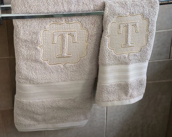 Embroidered tone on tone Towel with an embossed appearance and Personalized letter, Monogrammed Bath Towel, Customized Towel, Bathroom Decor