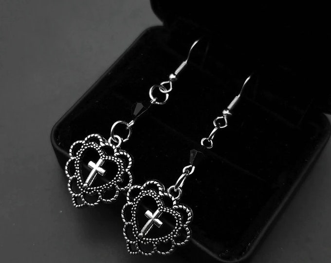 Raven Wings Ring. Gothic Ring Custom Made. Gothic Jewellery. Etsy