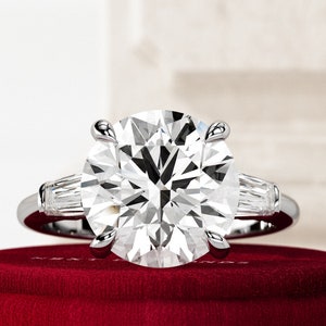 5 Carat Round Brilliant E VVS2 Lab Grown Diamond Three Stone Ring / 3 Stone Diamond Ring / Round and Tapered Baguette Ring in 18k White Gold
