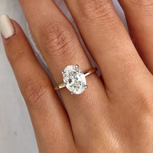 2.5 Carat Oval Lab Grown Diamond Ring / 2.5 CT CVD Diamond Ring / Oval Shape Solitaire Ring / Two Tone Setting / 14k Gold Oval Cut Diamond