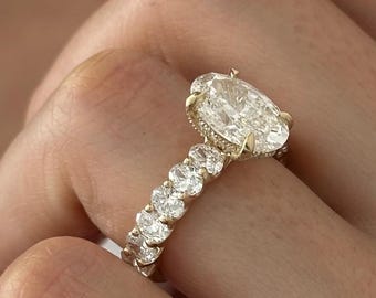 3 Carat E VVS2 Oval Lab Grown Diamond Oval Band Engagement Ring / 5.2 Total Carat Luxury Iced Out Proposal Ring / 14k Yellow Gold Oval Ring