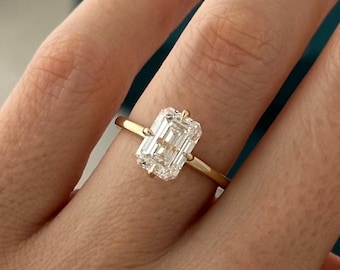 2.5 Carat Emerald Cut E VVS2 Lab Grown Diamond Compass Set Engagement Ring / Classic Solitaire Ring / 14K Yellow Gold Kite Set Solitaire
