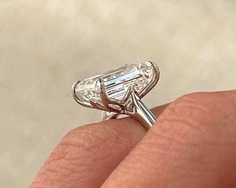 5 Carat Emerald Cut Lab Grown E VVS2 Diamond Lotus Set Solitaire Ring in White Gold / E VVS2 Emerald Diamond Ring / Lotus Set Cathedral Ring