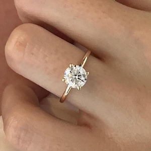 1 Carat E VVS2 Round Brilliant Lab Grown Diamond Engagement Ring / 14k Yellow Gold Minimalist 4 Prong Solitaire Ring / 14k Yellow Gold Ring