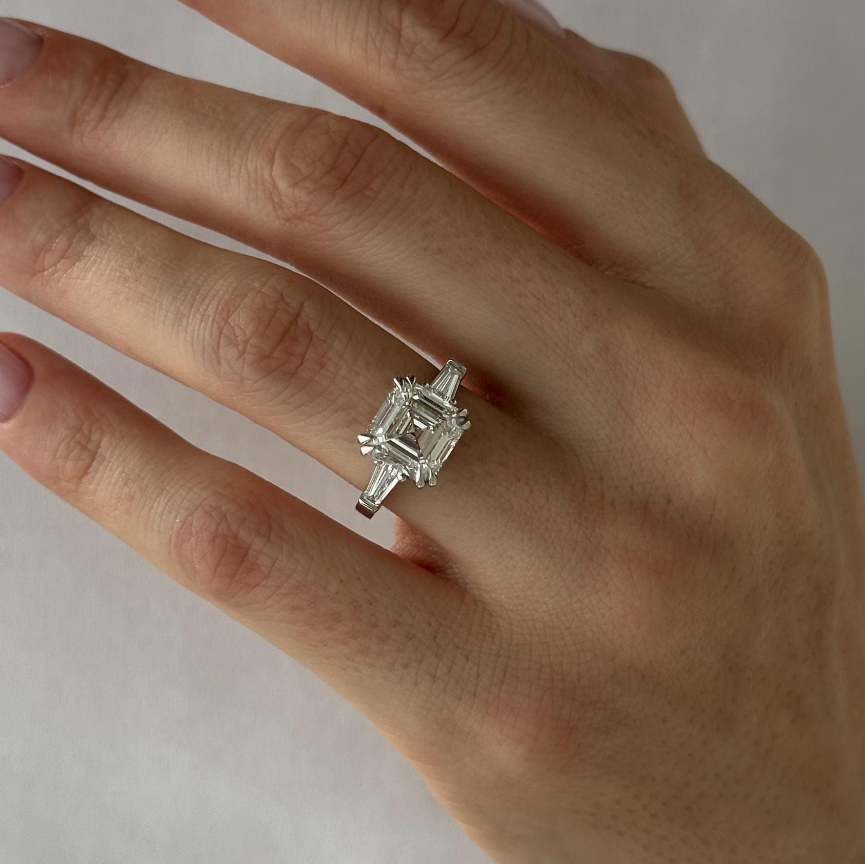 【正規品　 ASSCHER】0.48ct/0.39ct VVS2 D Asscher Cut VVS2 Diamonds | Ritani