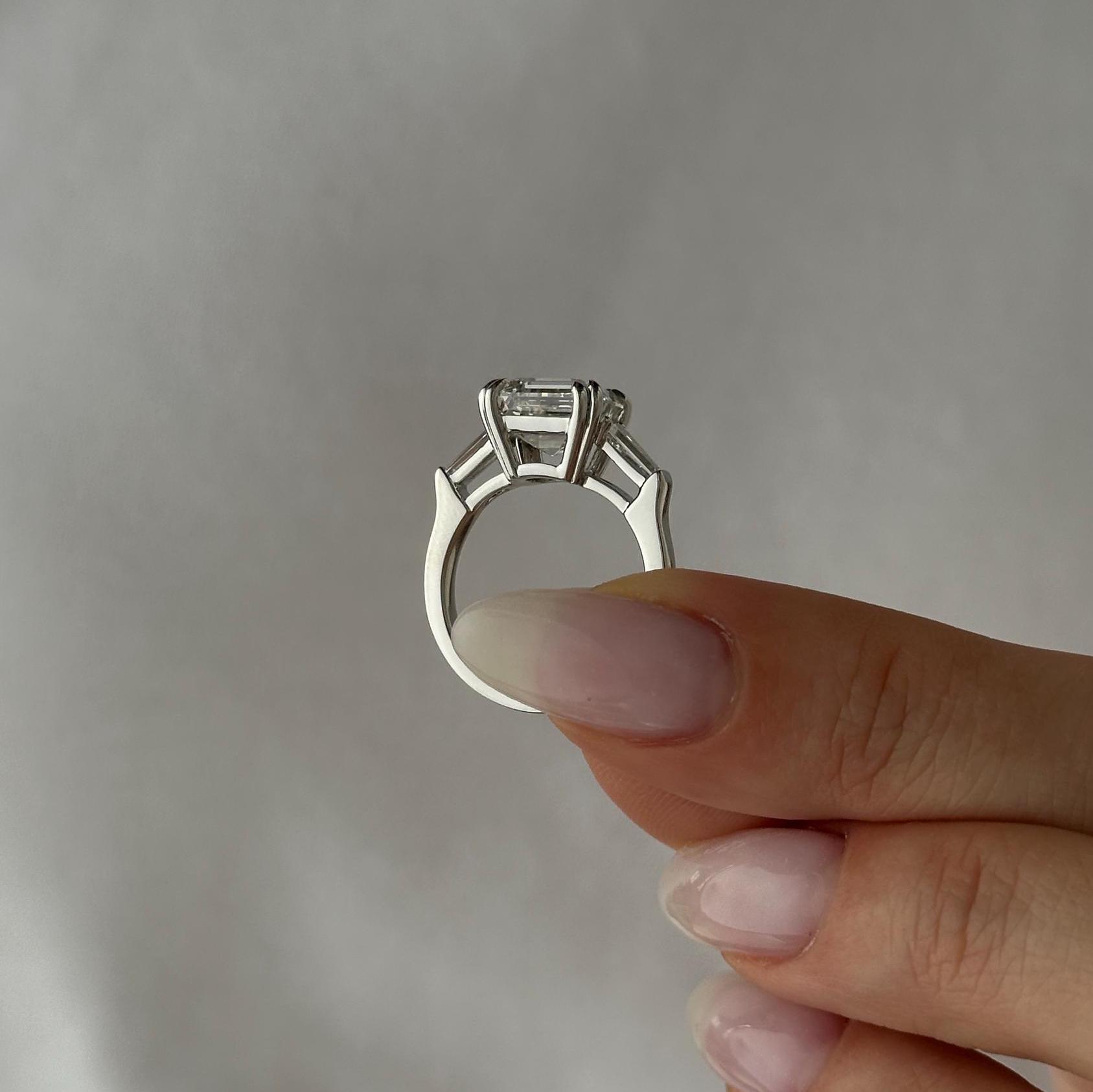 Asscher Cut VVS2 Diamonds | Ritani