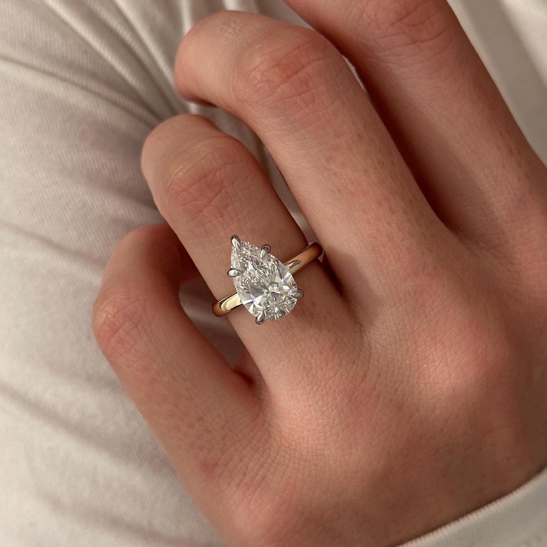 Carat Pear Cut D VVS2 Lab Grown Diamond Ring Pear Shaped