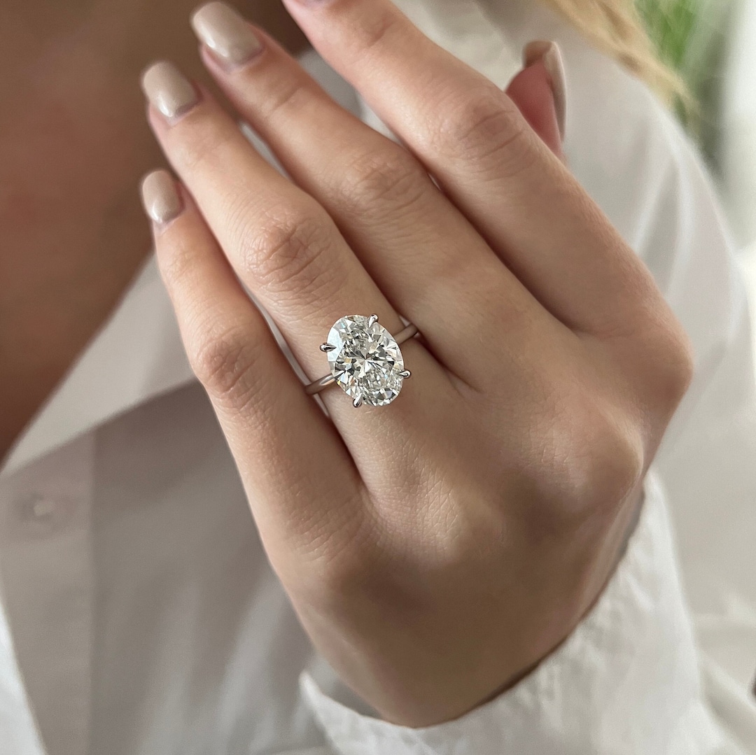 5カラットオーバルラボグロウンダイヤモンドソリティアリング