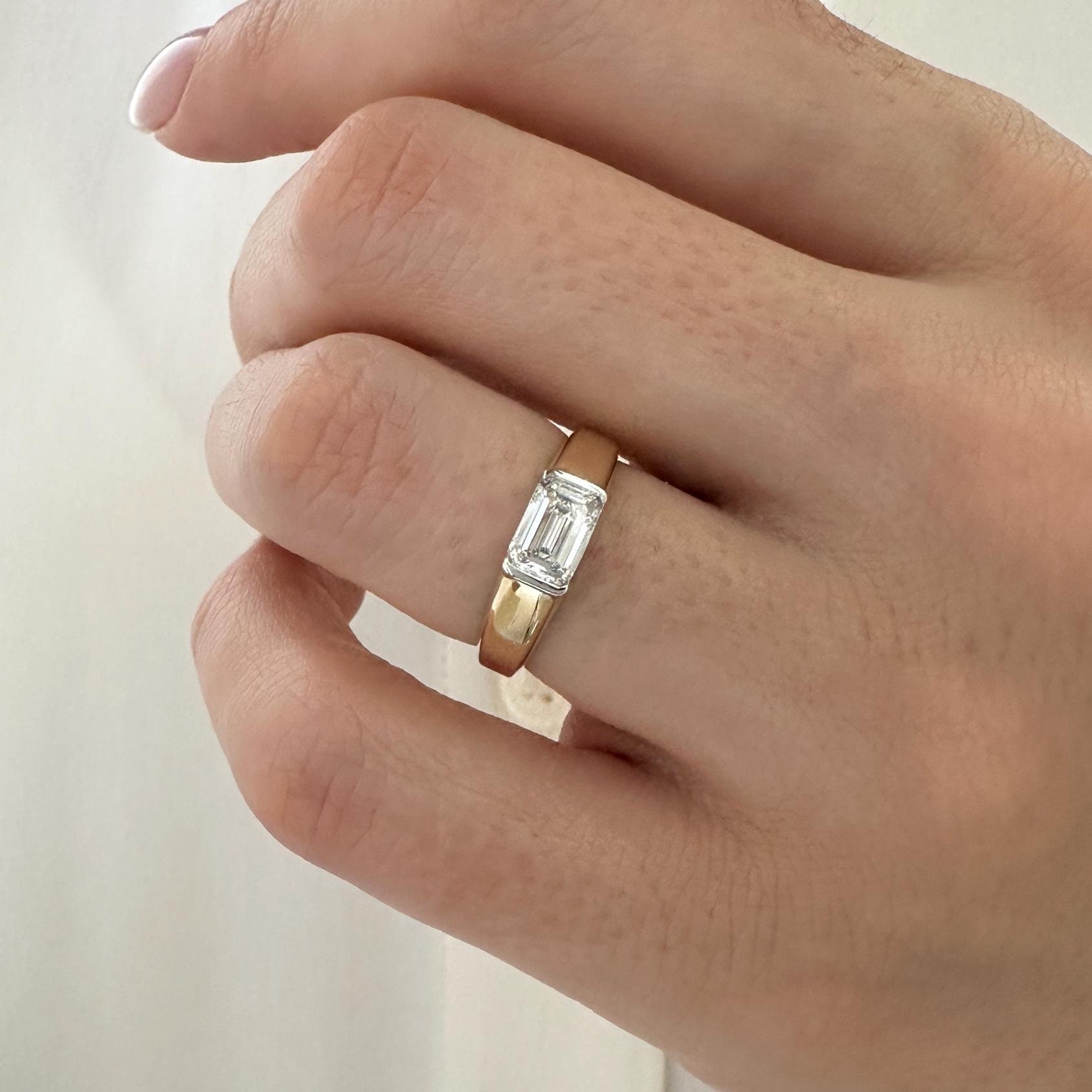 k18 ラボグラウンダイヤモンド エメラルドカット1.01ct リング Emerald Cut Bezel Eternity Ring | ラボグロウンダイヤモンド