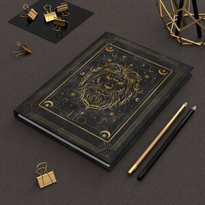 Löwe Löwe Gold & Schwarz Sternzeichen Notizbuch | Astrologie Hard Cover Soft Touch Matte Notizbuch Tagebuch | Himmlische Einzigartige Geschenkideen Sternzeichen