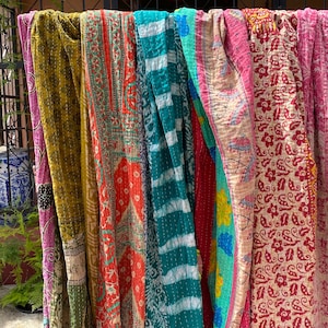 Wholesale Lot Of Indian Vintage Kantha Quilt Handmade Throw Reversible Blanket Bedspread Cotton Fabric BOHEMIAN quilt
