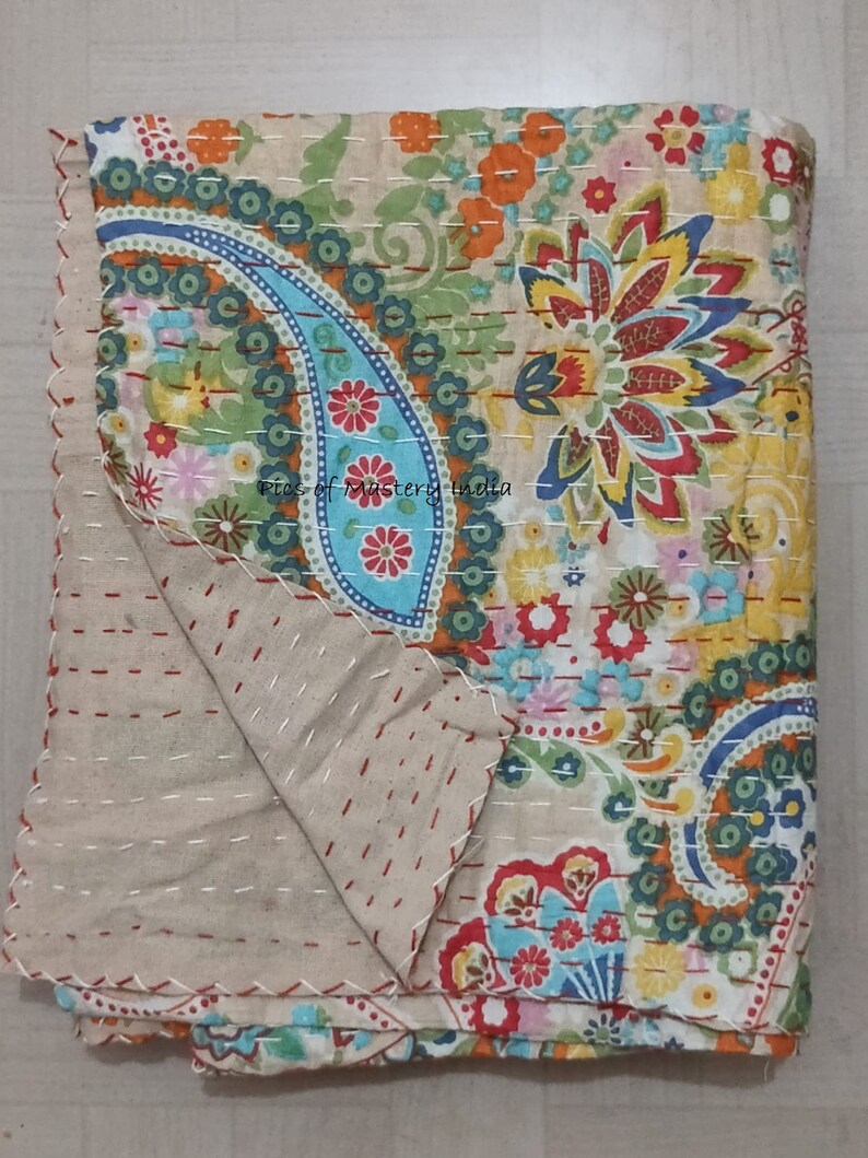 Indian Handmade Kantha Bedspread Twin Queen Size Cotton Throw Blanket Bed Cover Quilting. Beige