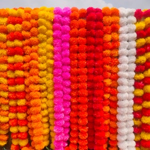VENDITA SU Fiore di calendula indiano Decorativo artificiale Deewali Corde di ghirlanda di fiori di calendula per la decorazione della festa nuziale di Natale Mix color
