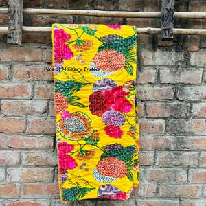 100 % Cotton kantha quilt, indian handmade wall hanging throw, queen size bedding coverlet, bohemian hippie quilted