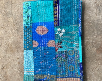 Trapunta Kantha patchwork in seta fatta a mano - Copriletto Boho