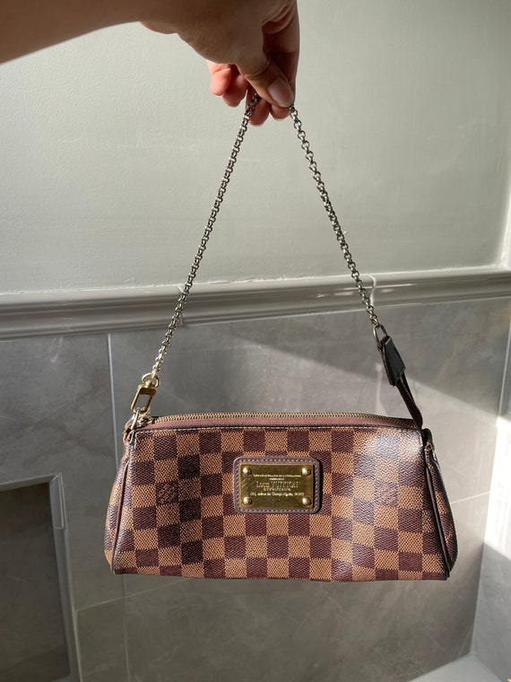 Authentic LOUIS VUITTON Damier Ebene Eva Clutch Gold Chain 