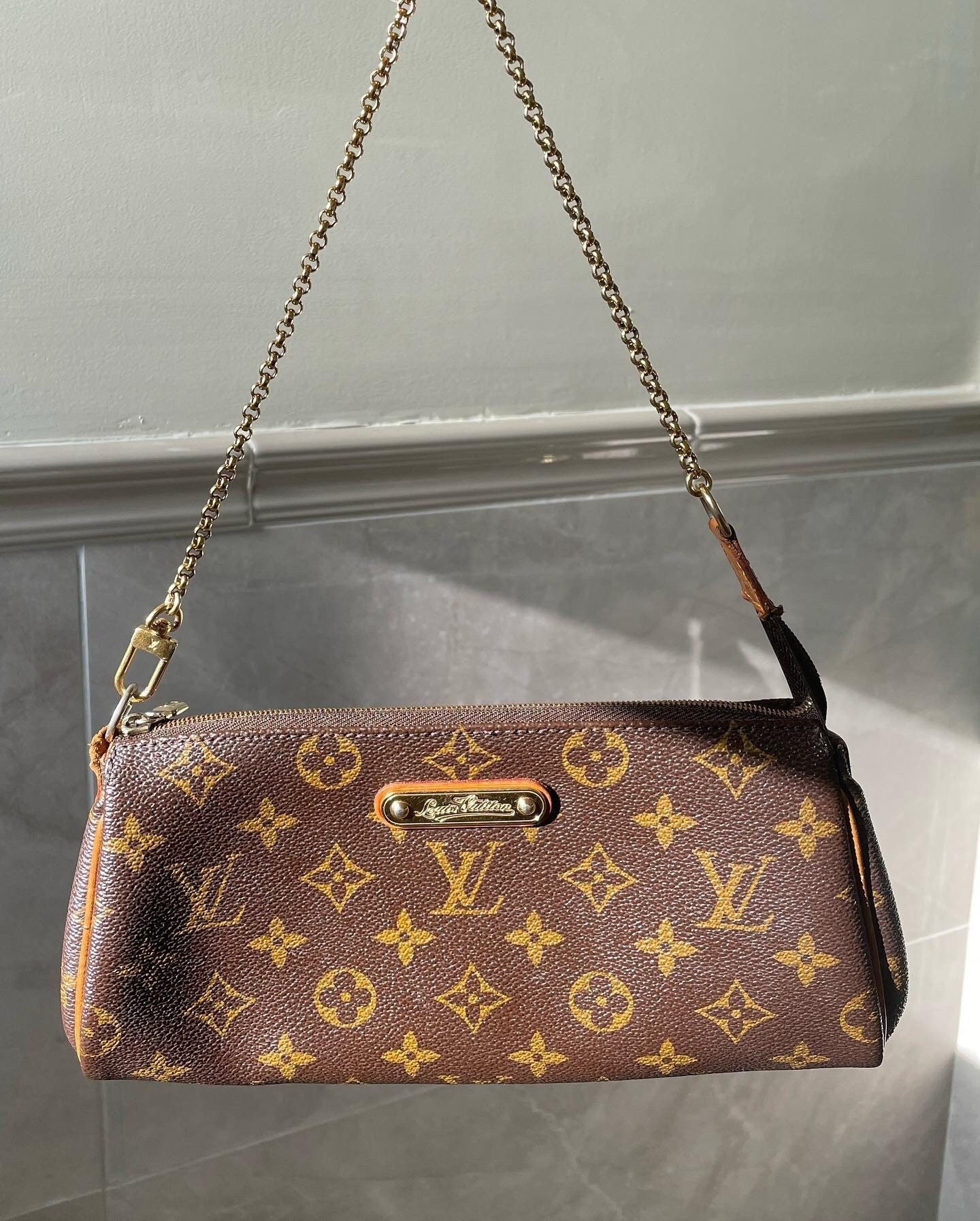 Louis Vuitton Crossbody Bag 