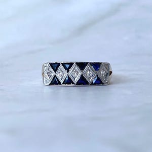 Antieke originele art-deco ring met 18 kt gouden saffier en diamant