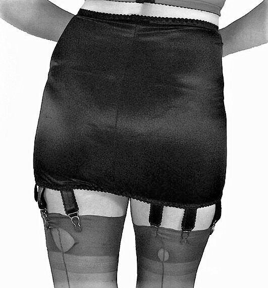 Nancies Lingerie 10 Strap Shapewear Girdle with Garters for Stockings  (NLg10)