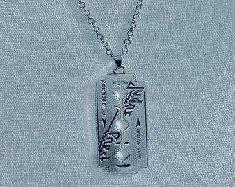 Judas Priest Schlüsselanhänger – British Steel Razor Blade Motiv Aus Metall