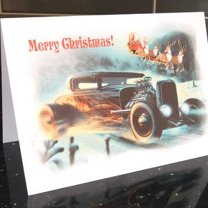 Hot Rod Car Christmas Hot Rod Card per gli amanti delle gare di accelerazione. Ideale per i fan di Santa Pod, uomini, ragazzi, ragazze, donne, Nostalgia Digital Art
