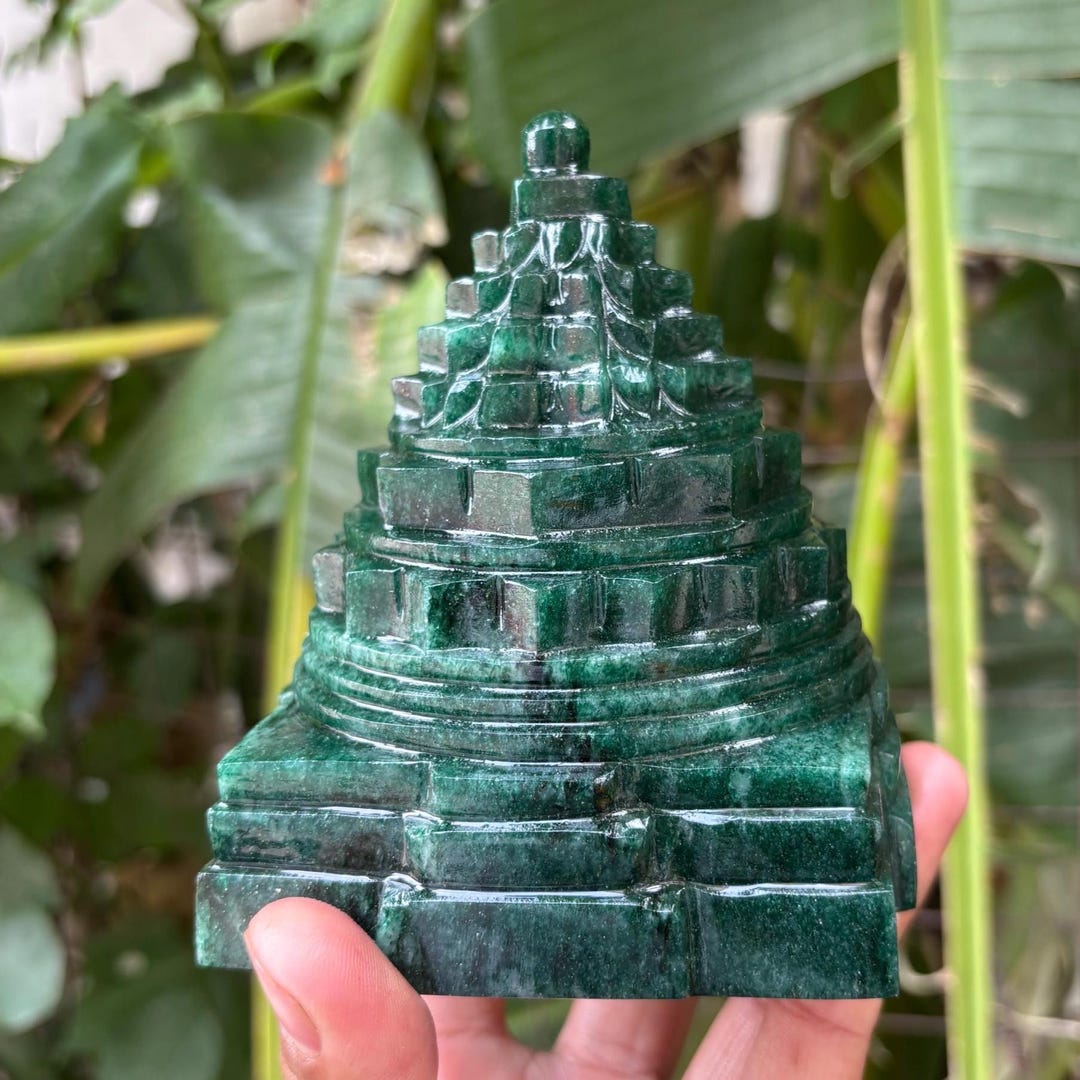 Green Jade Crystal Shree Yantra: Puja Table Decor, Meditation Altar - Etsy