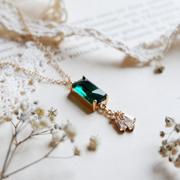 Vintage Emerald Stone Necklace, Art Deco Necklace, Art Nouveau, Baguette Rectangle Emerald Necklace, 1920 Chrysler Vintage Emerald
