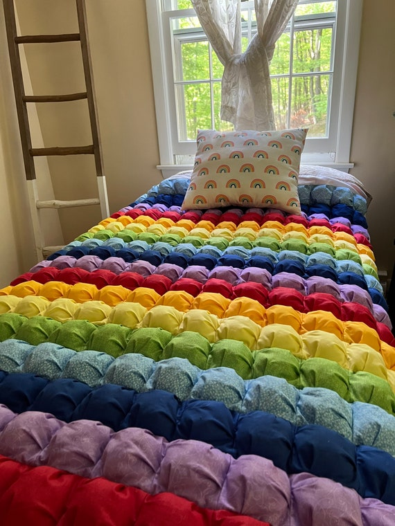 Rainbow twin quilt deals