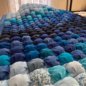 Choose your Color Palette Variegated Puff Quilt - Twin Comforter Blanket