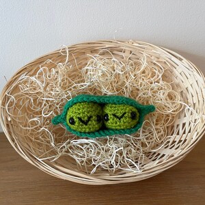 Crochet Peas in a Pod Plushie
