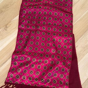 Bufanda/corbata de cuello vintage retro para hombre, de lana rara, tacto sedoso, estampado atemporal, original de los años 70, indie mod, rosa, burdeos, rojo, doble forro.