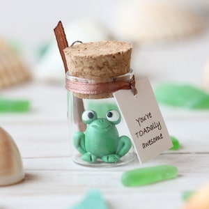 Personalized Funny Froggy Keepsake Family Reunion Class Reunion Favors  Cute Toad for People With a Sense of Humor,  Frog Lovers Party favor