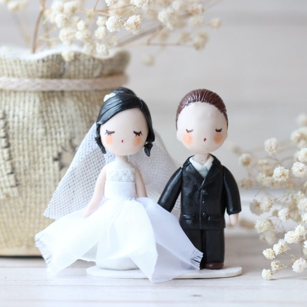 Custom Wedding Figurines For Cake, Personalised Cake Toppers, Wedding Couple Statue, Hand-made Couple Figurine, Nice Looking Bride and Groom