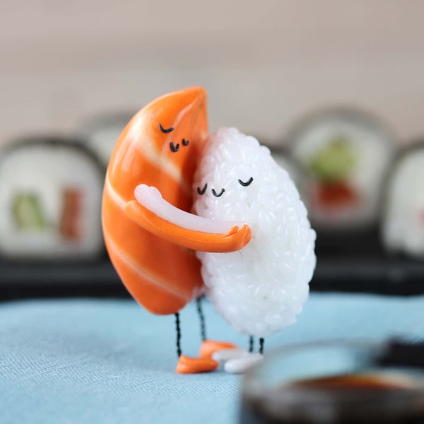 Sushi Hug, figurine en argile polymère, cadeau unique pour les amateurs de sushis, poupée d’art, anniversaire de Noël Cadeau de la Saint-Valentin du Nouvel An