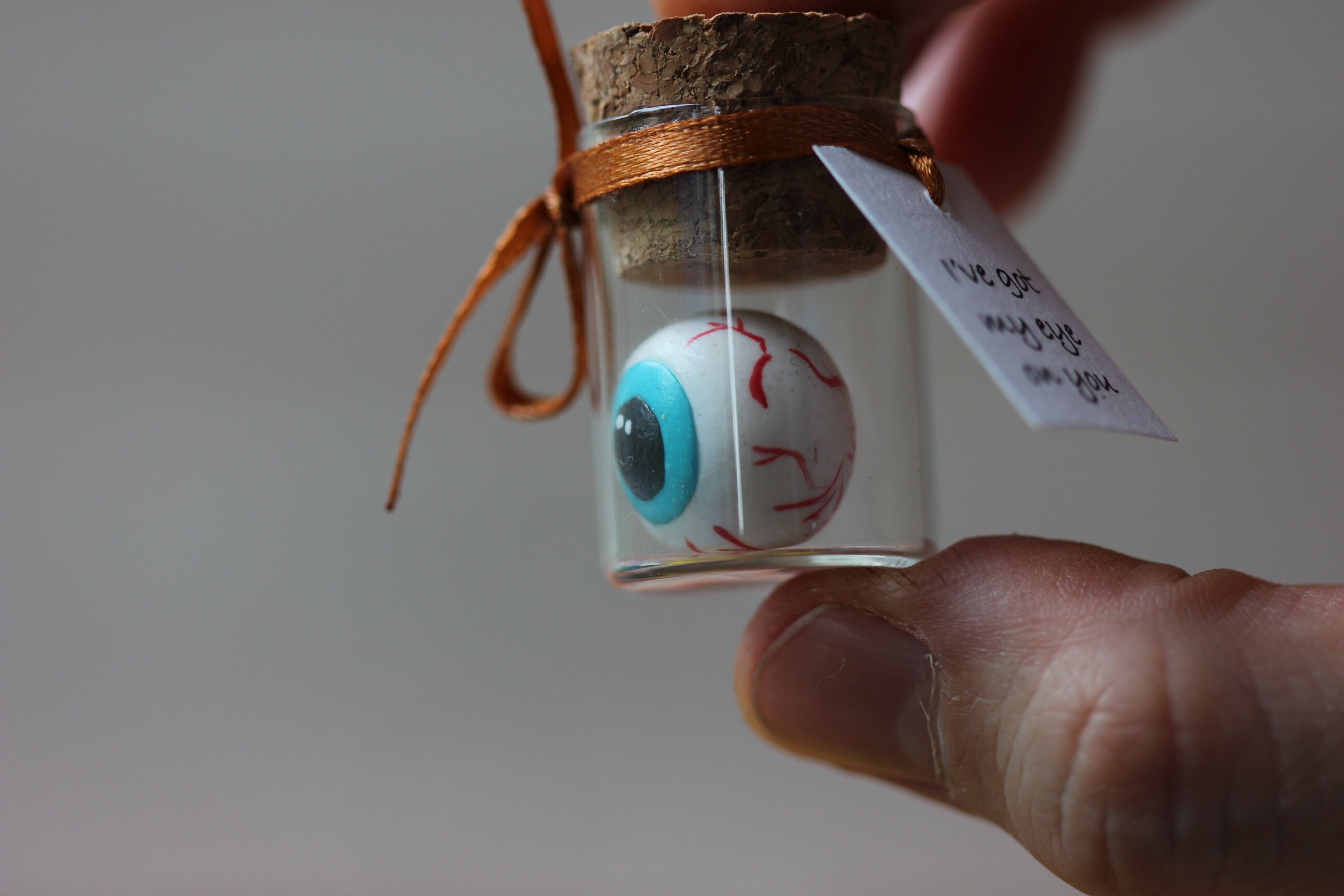 BESPORTBLE 20er-Pack Halloween-Augenbälle – Gruselige, Blutrote Deko-Augen Aus Kunststoff Für Partys, Spukhäuser Und DIY-Bastelspaß BESPORTBLE 20er-Pack Halloween-Augenbälle – Gruselige, Blutrote Deko-Augen Aus Kunststoff Für Partys, Spukhäuser Und DIY-Bastelspaß