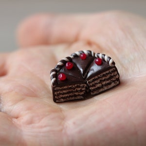 Miniature Sliced Chocolate Cake 1/6, 1/12 Scale Dollhouse Food Lot 4 pcs Bakery Shop Food for Dolls