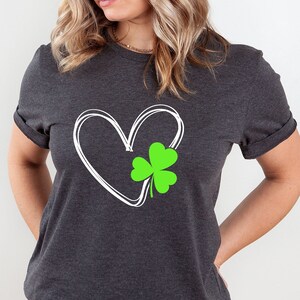 Love Shamrock Shirt, Womens St Patricks Day Shirt, Four Leaf Clover Tee, Lucky Heart Shirt, St Patricks Day Shirt, Gift for St Patricks Day