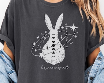 Equinox-Shirt, Mondphasen-Hasen-Shirt, Himmelshasen-T-Shirt, Mystisches-Hase-Shirt, Ostara-Frühlings-Tagundnachtgleiche-Geschenk, Hexen-Ästhetik-Shirt