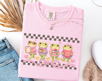 Comfort Colors Frog Valentine Teacher Shirt, Cute Classroom Frogs Tee, Retro Flirty Teacher Gift, Paraprofessional Shirt