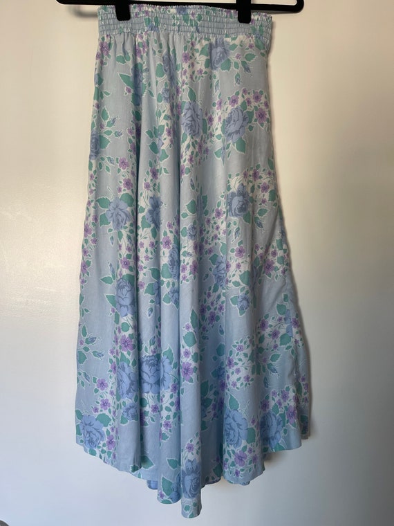 Vintage baby blue floral skirt - image 3