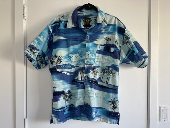 Men’s Hawaiian print button down - image 2